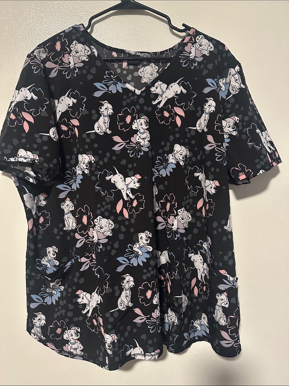 Black Floral & Dalmatian Print V-Neck Women's scrub Top
